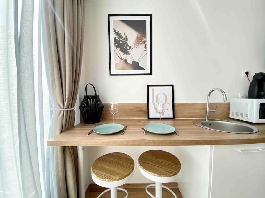 Studio Design Au Centre De Реймс Екстер'єр фото