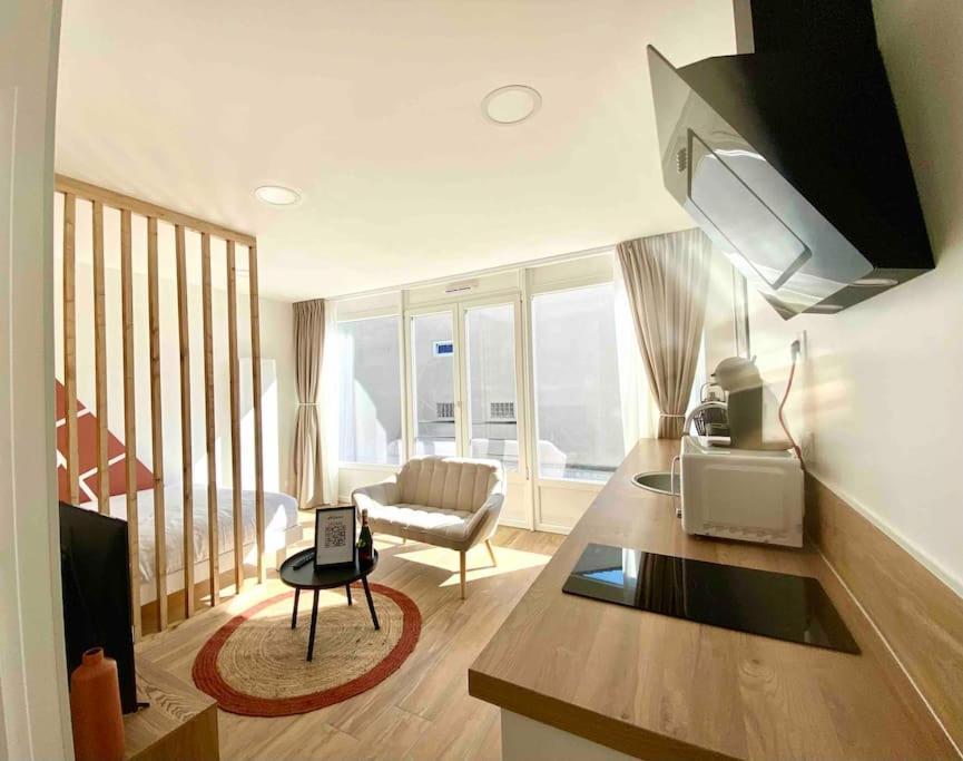 Studio Design Au Centre De Реймс Екстер'єр фото